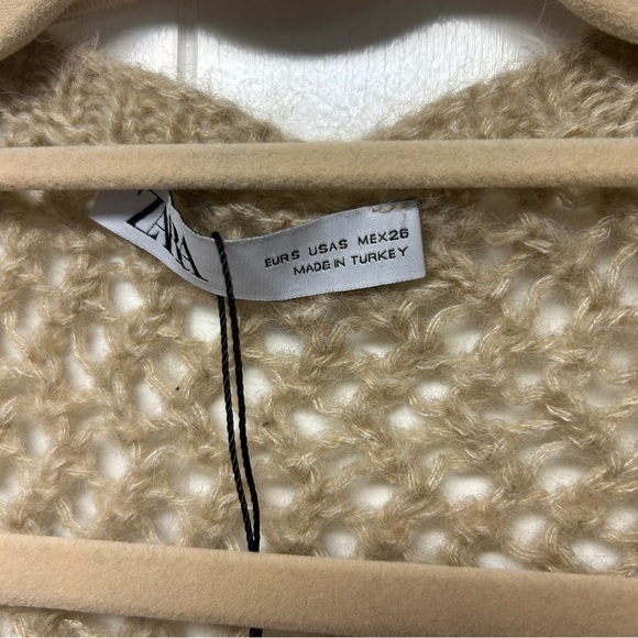 Zara Beige and Brown Open Knit Cropped Long Sleeve Sweater Small - Picture 5 of 6